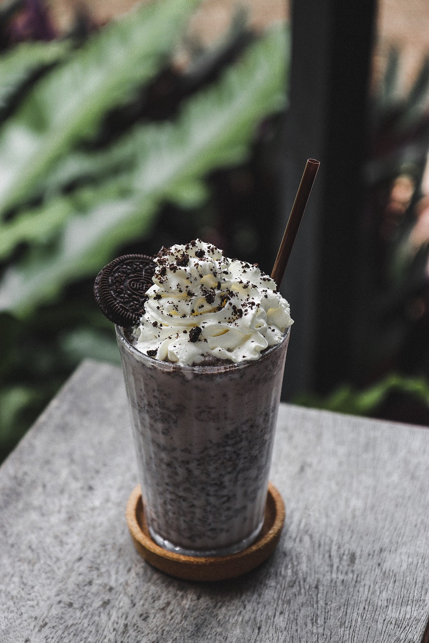 beverage, frappe, shake, drink, cold, cream, glass, refreshing, liquid, summer, nature, oreo